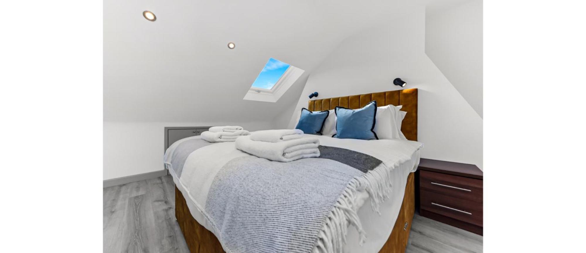 Apartment Huge, Brand-new Flat For Friends & Families! *